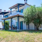 Hillside Hideaway Ferienhaus