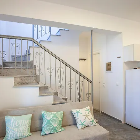 Hillside Hideaway Дом отдыха Палиури