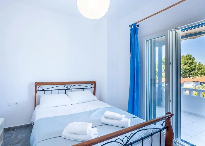 Hillside Hideaway Case de vacanță