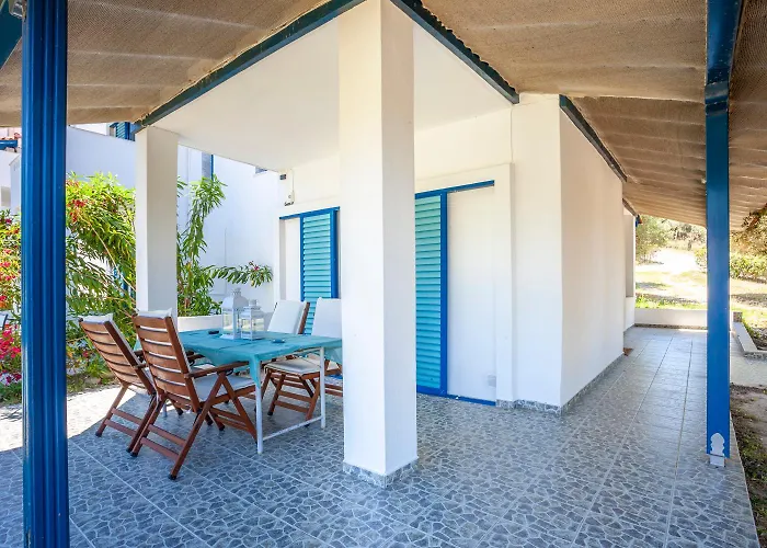 Hillside Hideaway Case de vacanță